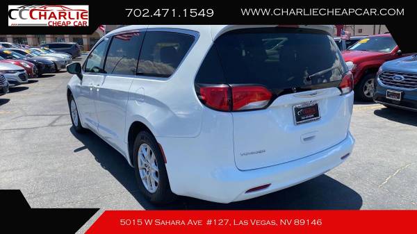 2021 Chrysler, dovoz USA — foto 3 z 12