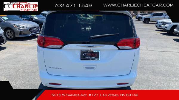 2021 Chrysler, dovoz USA — foto 4 z 12