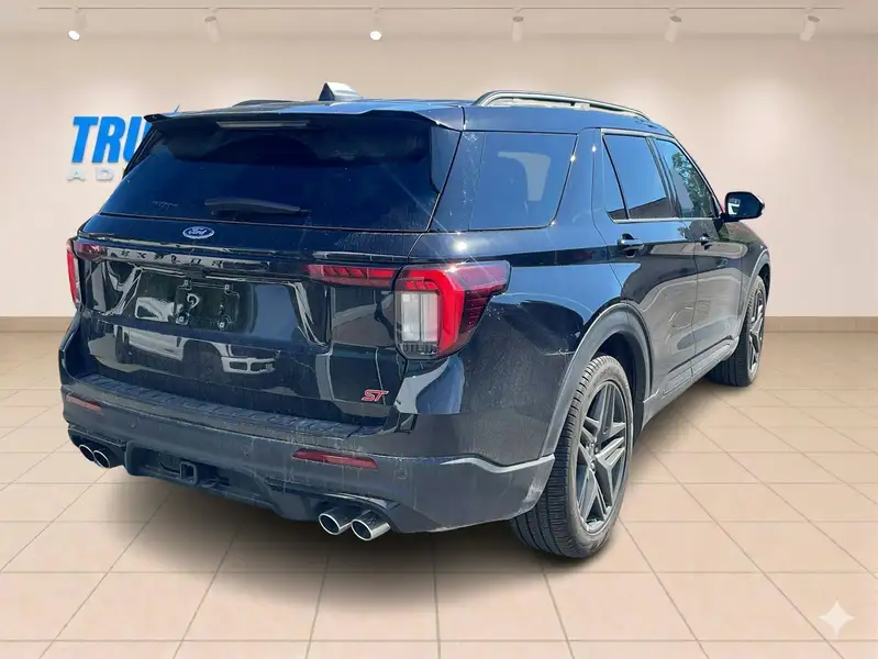2026 Ford Explorer ST 400a, černá, dovoz Kanada — foto 5 z 12