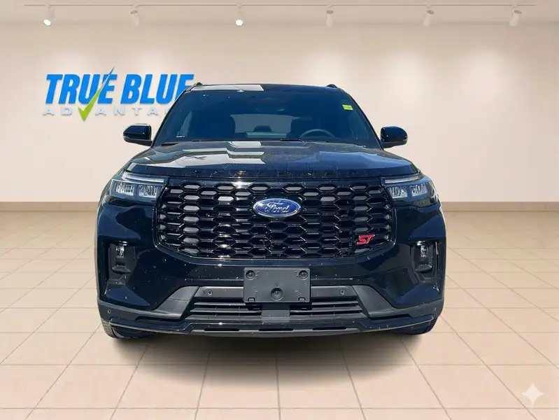 2026 Ford Explorer ST 400a, černá, dovoz Kanada — foto 8 z 12