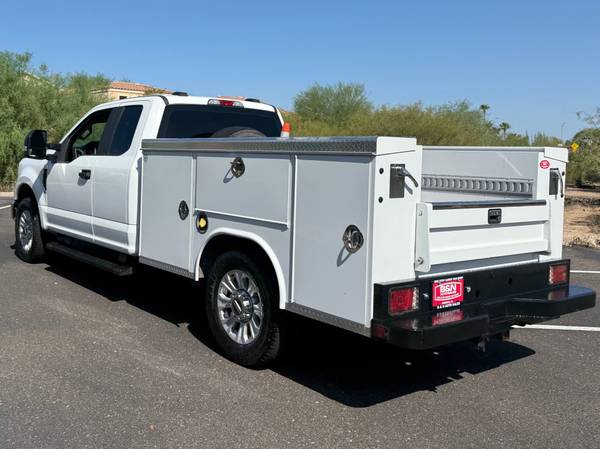 2022 Ford, dovoz USA — foto 3 z 9