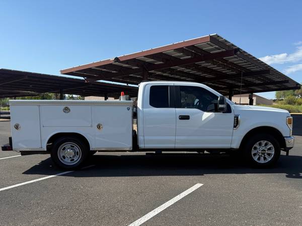 2022 Ford, dovoz USA — foto 6 z 9