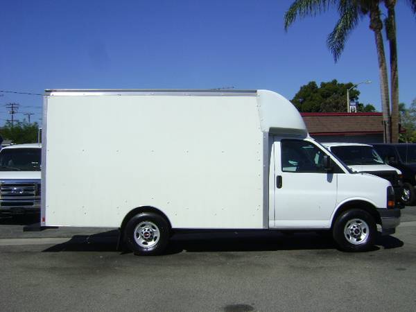 2021 GMC, dovoz USA — foto 2 z 11