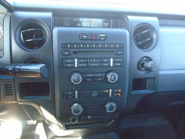 2011 Ford, dovoz USA — foto 12 z 12