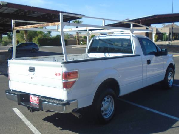 2011 Ford, dovoz USA — foto 5 z 12
