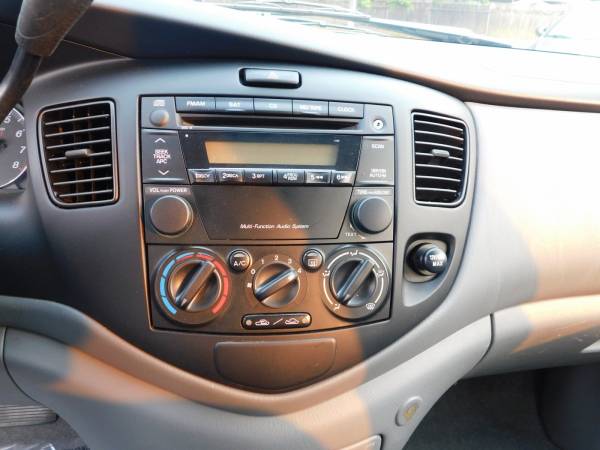 2004 Mazda, dovoz USA — foto 12 z 12