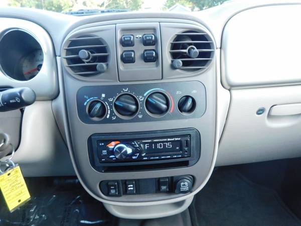2005 Chrysler, dovoz USA — foto 10 z 12