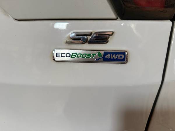 2017 Ford, dovoz USA — foto 9 z 11