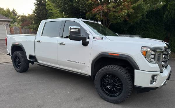 2021 GMC, dovoz USA — foto 8 z 12