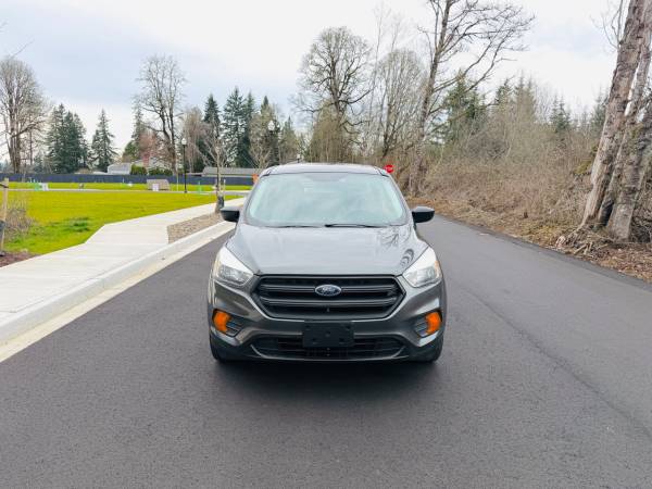 2017 Ford, dovoz USA — foto 3 z 12