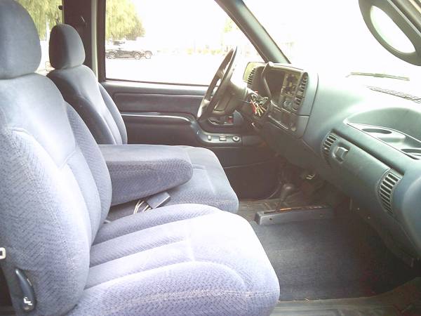 1995 GMC, bílá, dovoz USA — foto 12 z 12