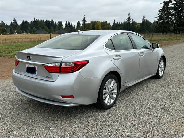 2014 Lexus, dovoz USA — foto 3 z 12