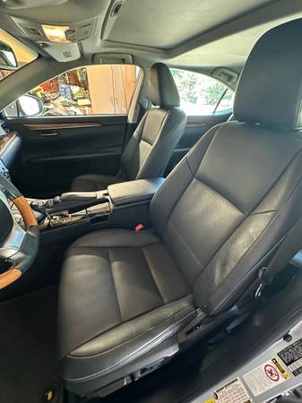 2014 Lexus, dovoz USA — foto 9 z 12