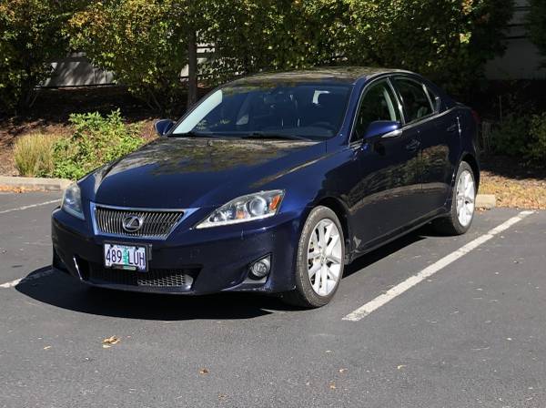 2011 Lexus, dovoz USA — foto 1