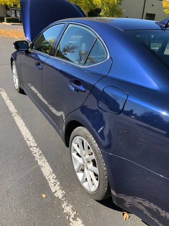 2011 Lexus, dovoz USA — foto 7 z 12