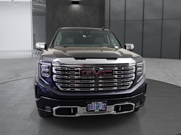 2025 GMC, dovoz USA — foto 2 z 12