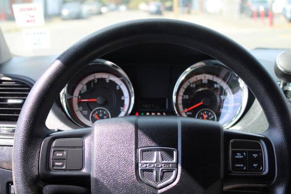 2016 Dodge, dovoz USA — foto 8 z 12