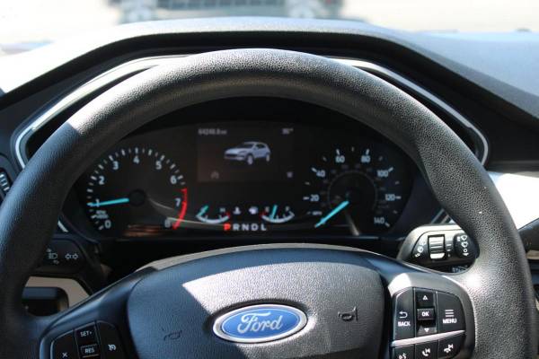 2021 Ford, dovoz USA — foto 9 z 12