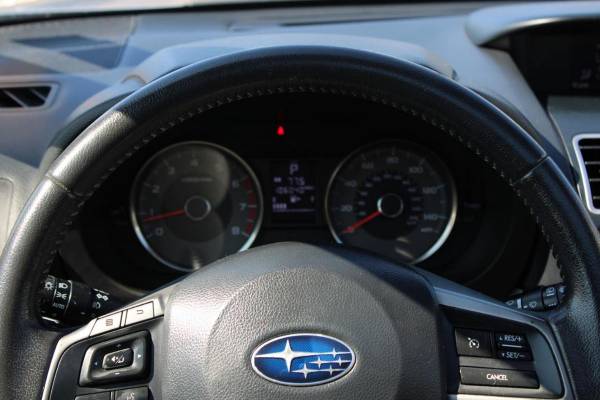 2016 Subaru, dovoz USA — foto 10 z 12
