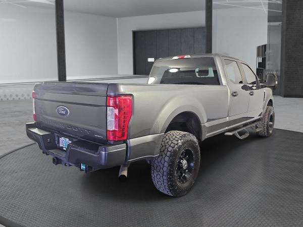 2018 Ford, dovoz USA — foto 5 z 12
