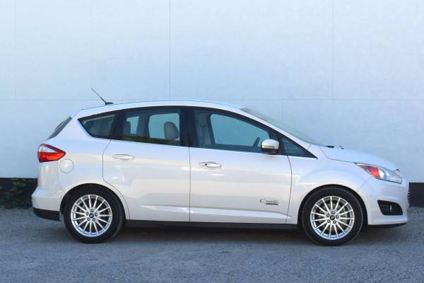 2013 Ford, dovoz USA — foto 8 z 12
