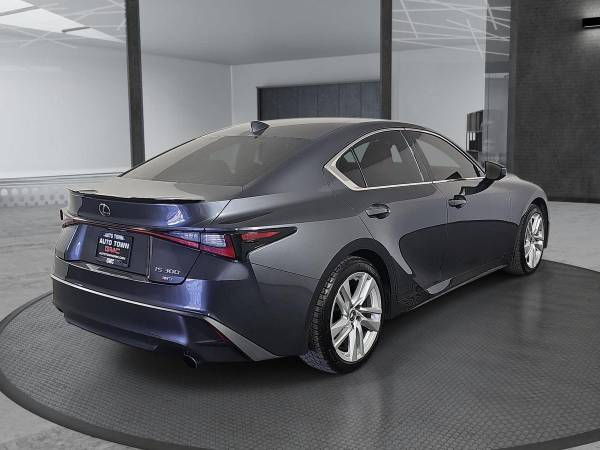 2021 Lexus, dovoz USA — foto 5 z 12