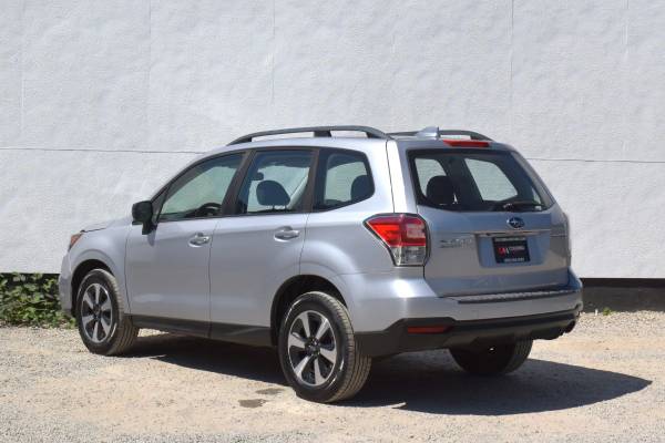 2018 Subaru, dovoz USA — foto 2 z 12