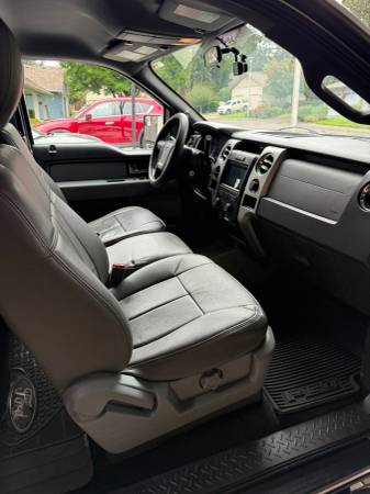 2014 Ford, dovoz USA — foto 11 z 12