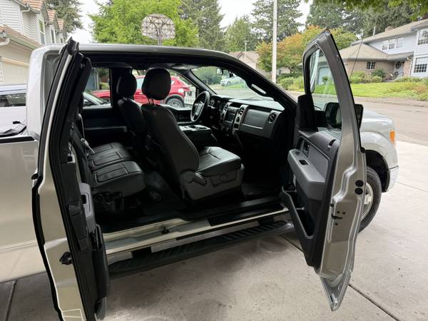 2014 Ford, dovoz USA — foto 8 z 12
