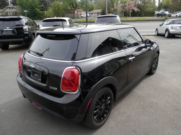 MINI HARDTOP COOPER, dovoz USA — foto 6 z 11
