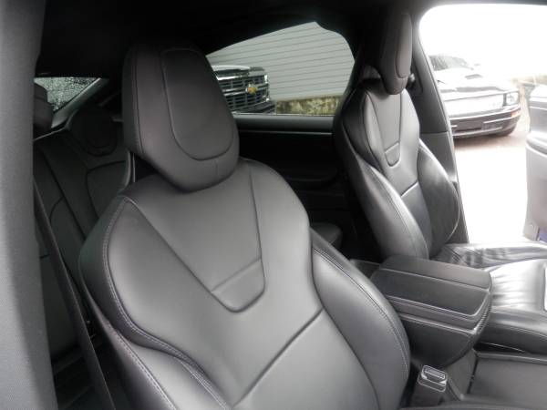 Tesla, dovoz USA — foto 10 z 12