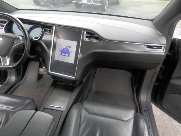 Tesla, dovoz USA — foto 11 z 12