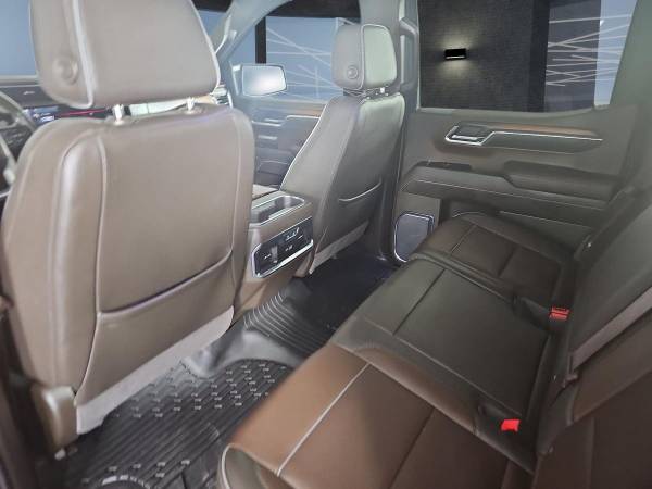 2024 GMC, dovoz USA — foto 11 z 12