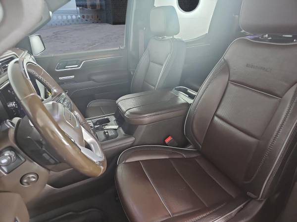 2024 GMC, dovoz USA — foto 12 z 12
