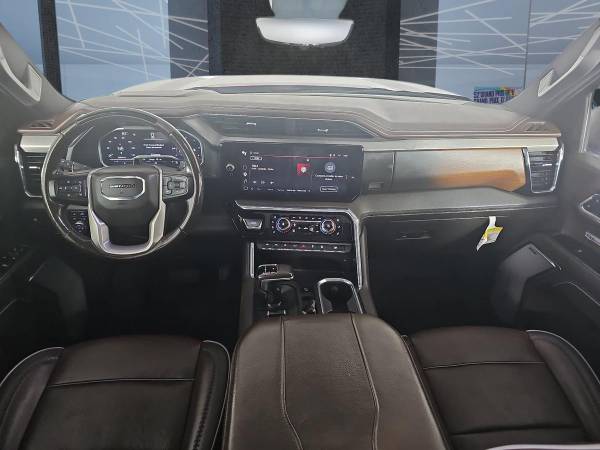 2024 GMC, dovoz USA — foto 9 z 12