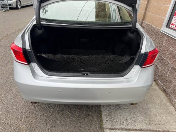 2012 Lexus, dovoz USA — foto 6 z 12