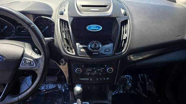 2018 Ford, dovoz USA — foto 12 z 12