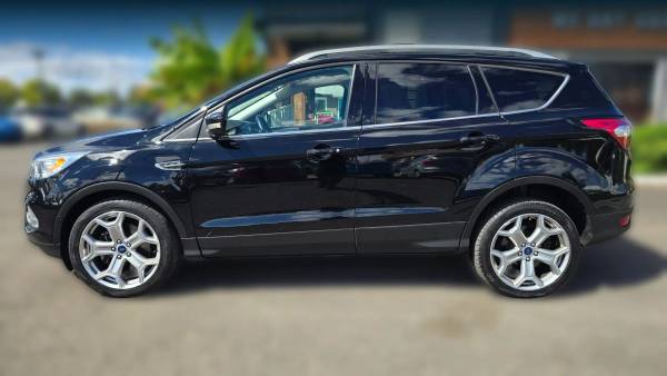 2018 Ford, dovoz USA — foto 2 z 12