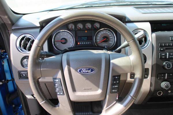 2010 Ford, dovoz USA — foto 8 z 12