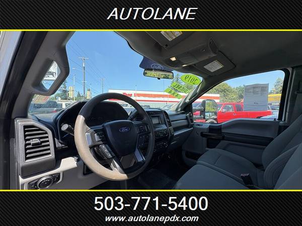 2019 Ford, dovoz USA — foto 7 z 9
