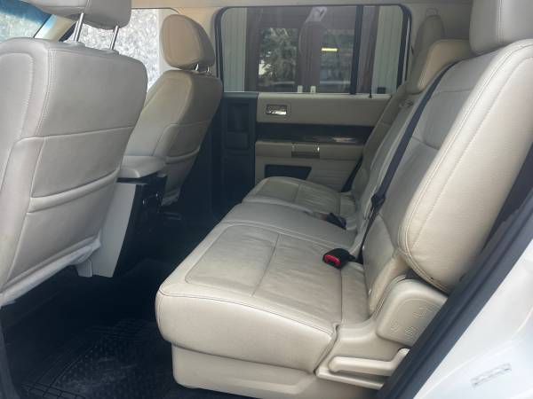 2014 Ford, dovoz USA — foto 11 z 12