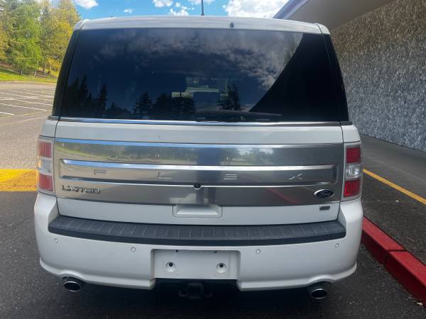 2014 Ford, dovoz USA — foto 6 z 12