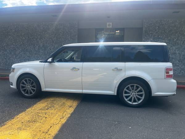 2014 Ford, dovoz USA — foto 8 z 12