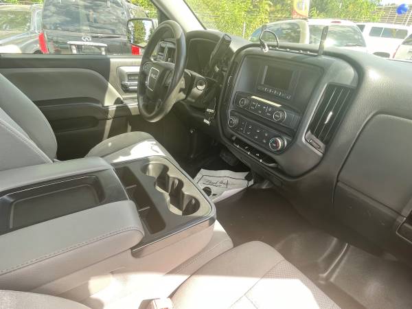 2017 GMC, dovoz USA — foto 11 z 12
