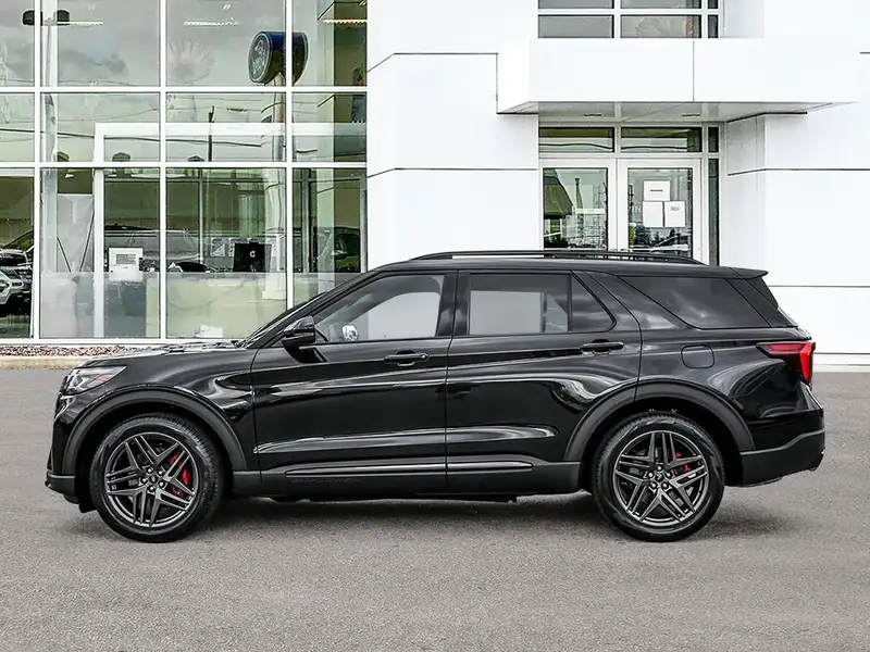2026 Ford Explorer, černá, 25 km, dovoz Kanada — foto 3 z 12
