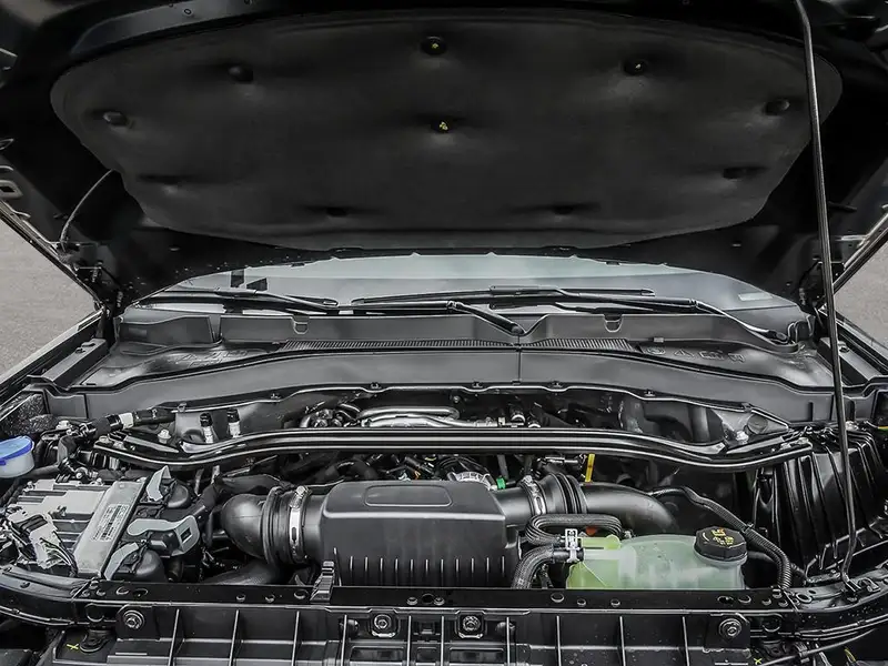 2026 Ford Explorer, černá, 25 km, dovoz Kanada — foto 6 z 12