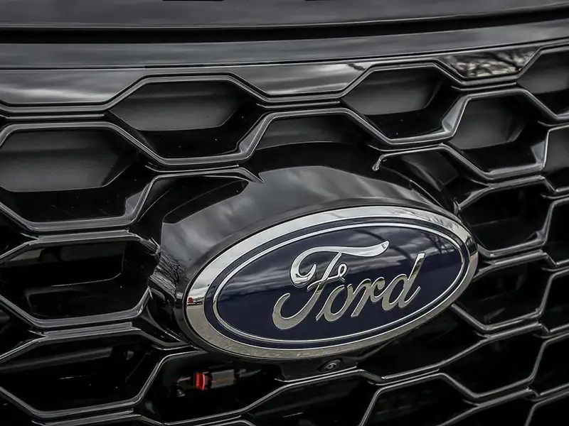 2026 Ford Explorer, černá, 25 km, dovoz Kanada — foto 8 z 12
