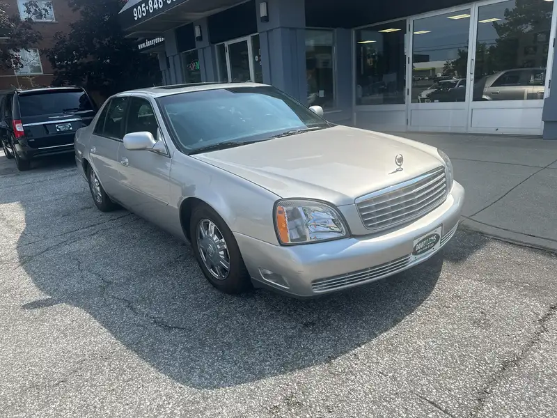 2005 Cadillac Deville 4dr Sdn, zlatá, 94 922 km, dovoz Kanada — foto 2 z 12