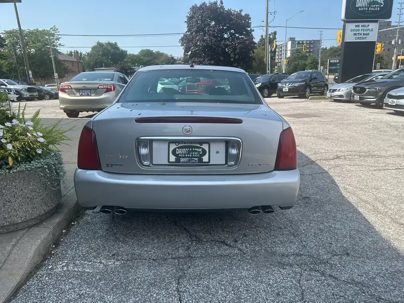 2005 Cadillac Deville 4dr Sdn, zlatá, 94 922 km, dovoz Kanada — foto 5 z 12
