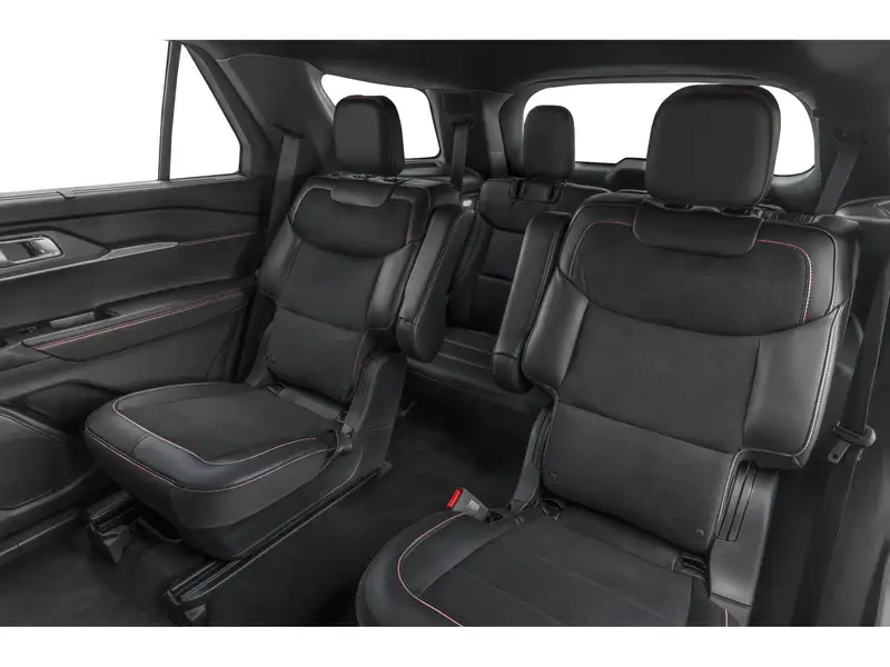 2027 Ford Explorer ST, modrá, 0 km, dovoz Kanada — foto 8 z 11